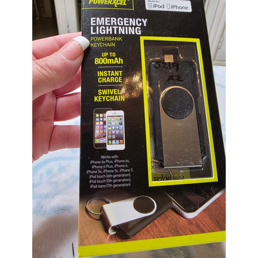 PowerXcel Emergency Lightning Powerbank Keychain 800mAh MFI Apple iPhone iPod - Picture 2 of 16